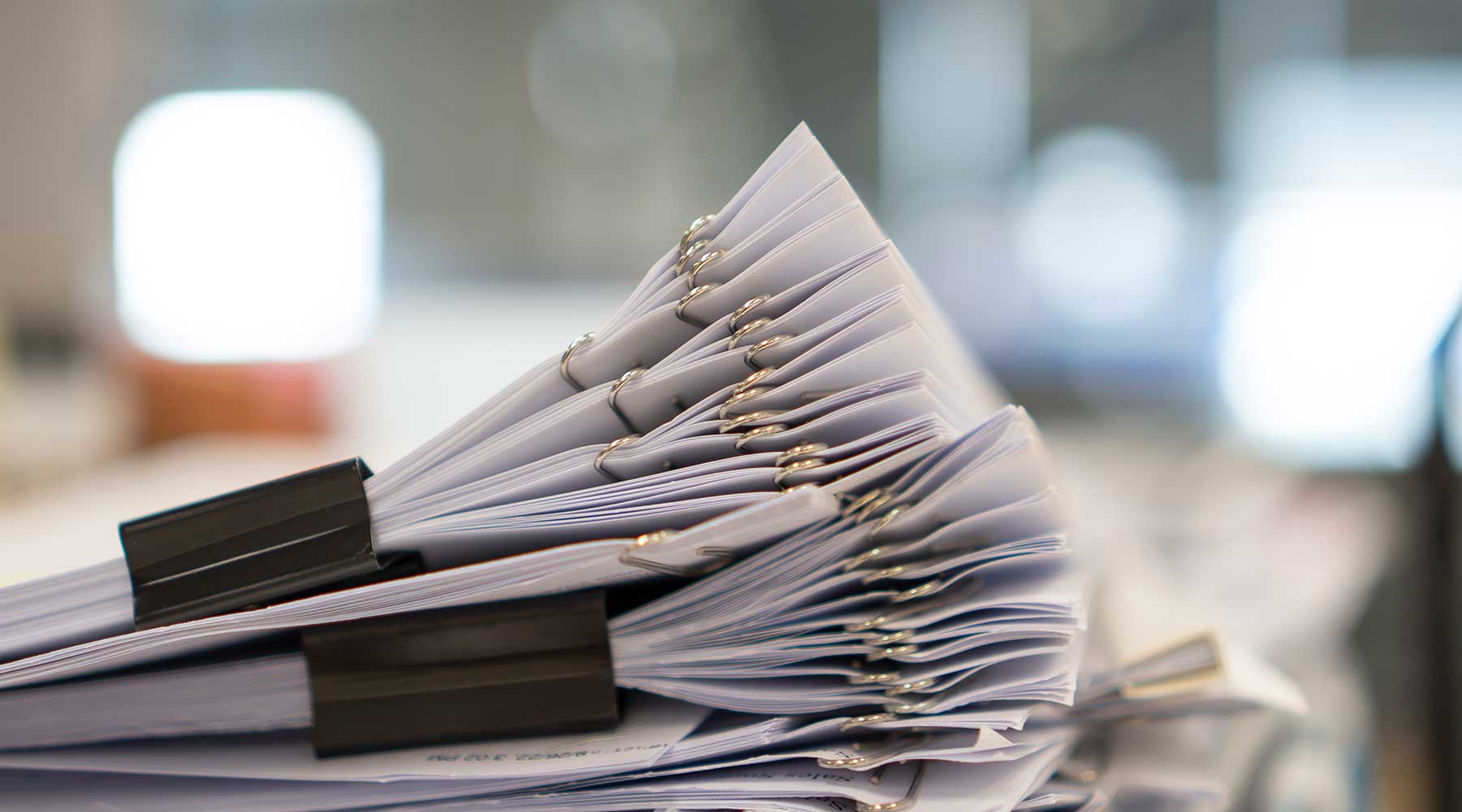 Accès aux documents officiels : comment faire une demande en Suisse ?