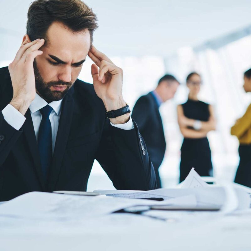 Employé mal au travail et souhaitant saisir le tribunal des prud'hommes en suisse