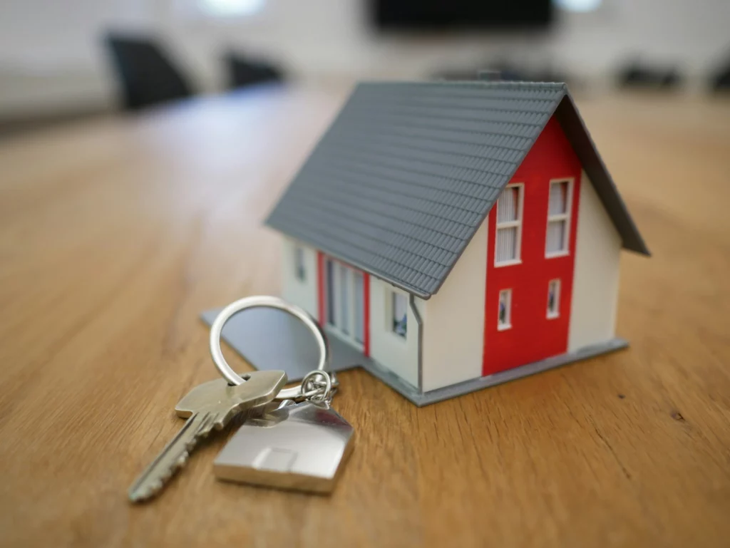 Droit immobilier et foncier : sécurisez vos biens avec un avocat expérimenté